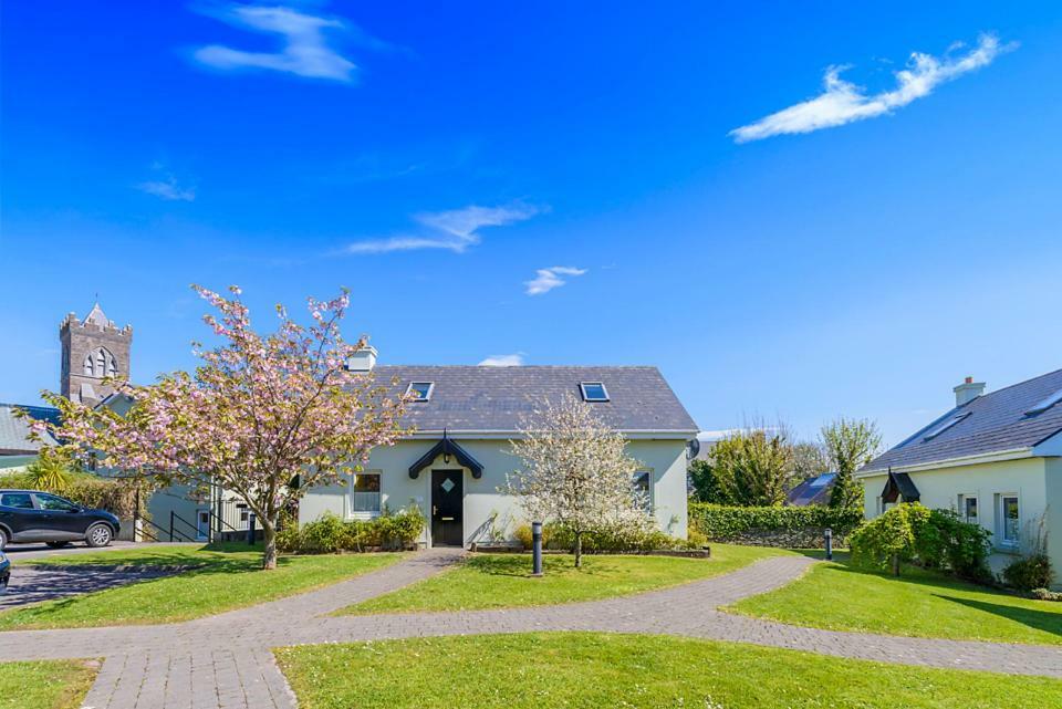 Dingle Centre Townhouse An Capall Dubh Dingle Exterior photo