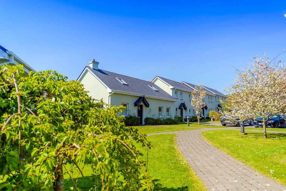 Dingle Centre Townhouse An Capall Dubh Dingle Exterior photo