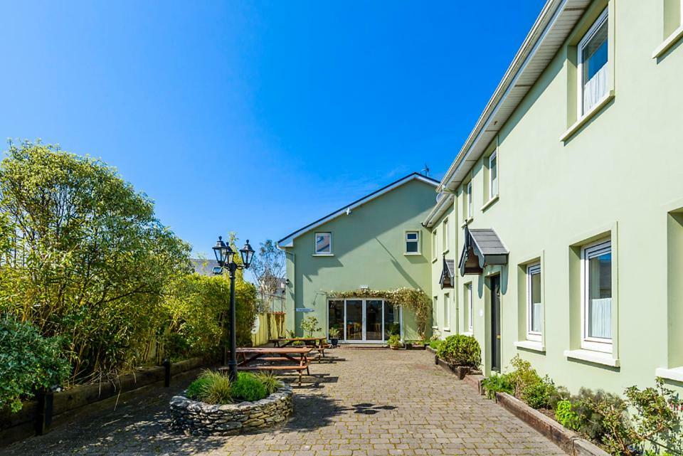 Dingle Centre Townhouse An Capall Dubh Dingle Exterior photo