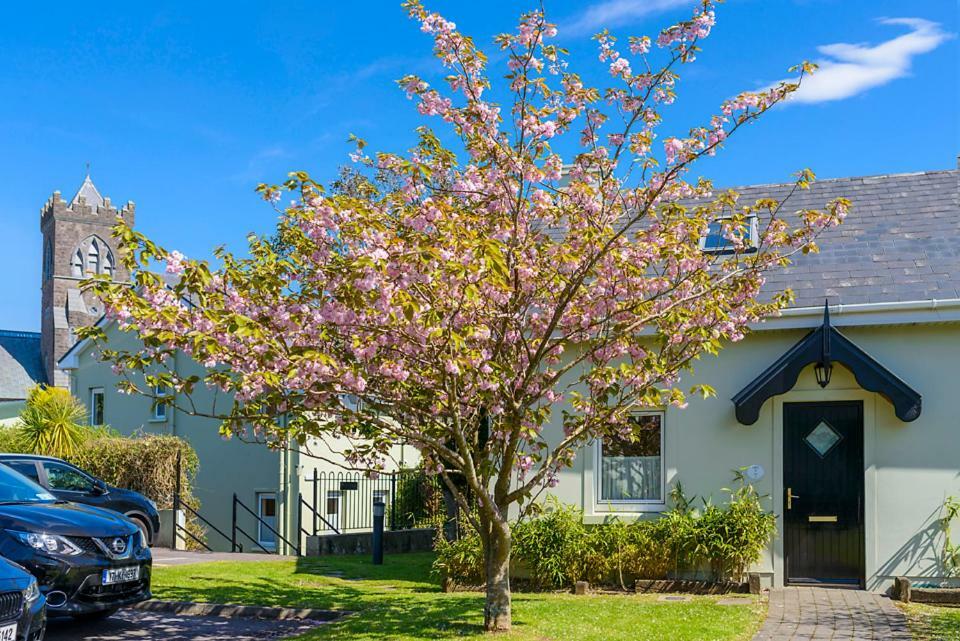 Dingle Centre Townhouse An Capall Dubh Dingle Exterior photo