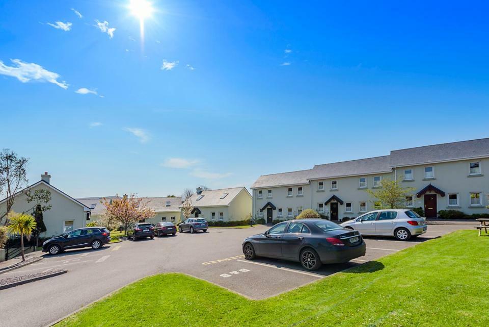 Dingle Centre Townhouse An Capall Dubh Dingle Exterior photo